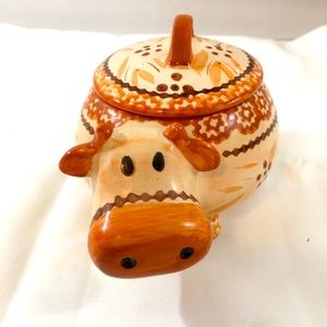 Temptations presentable ovenware old world ceramic cow! So cute!